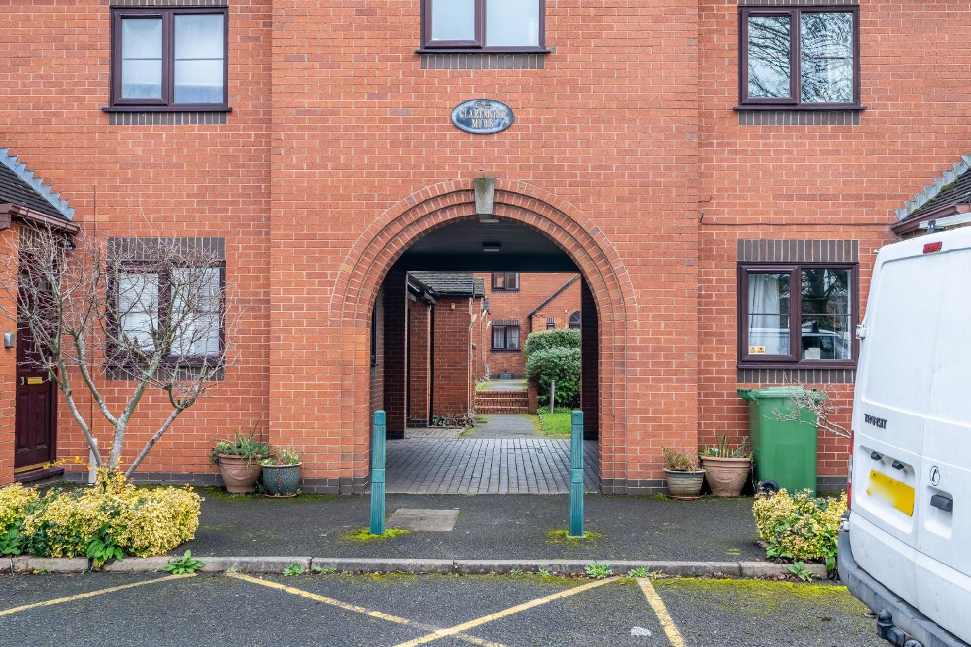 Modern Studio Flat In Wellington, Telford เวลลิงตัน ภายนอก รูปภาพ
